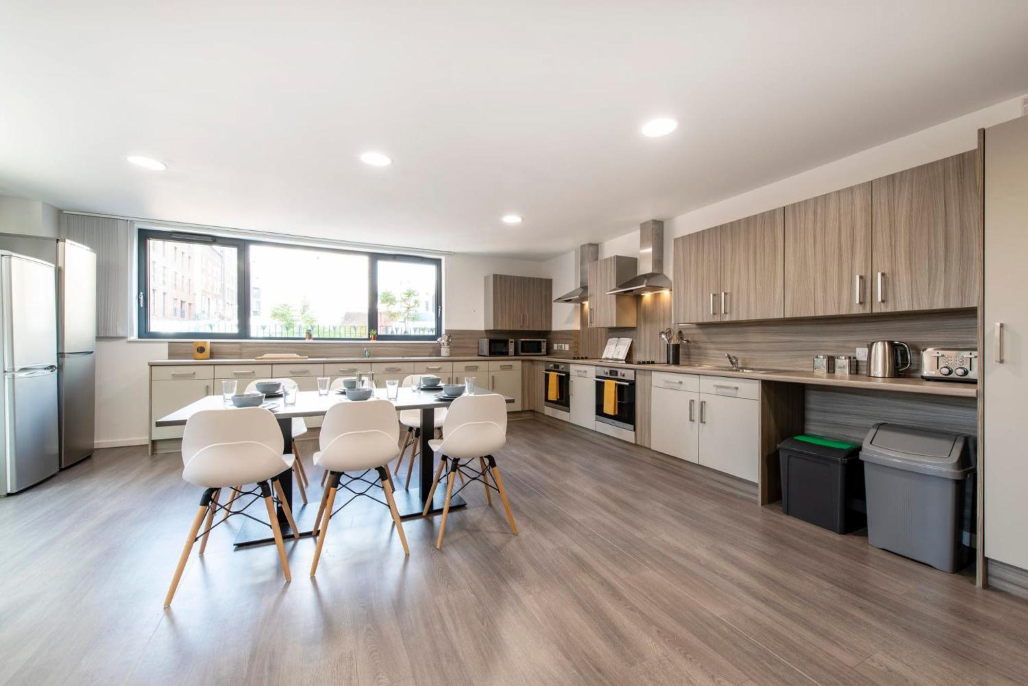 Апартаменты For Students Only Cozy Living At Hollis Croft In *